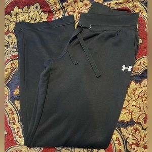 Under Armour Black Pants! Size Small. Comfy! Full length Sweatpants!